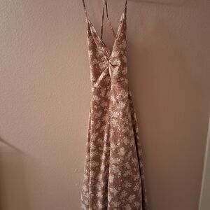 Lulus Beige Floral Pattern Strappy Maxi Dress